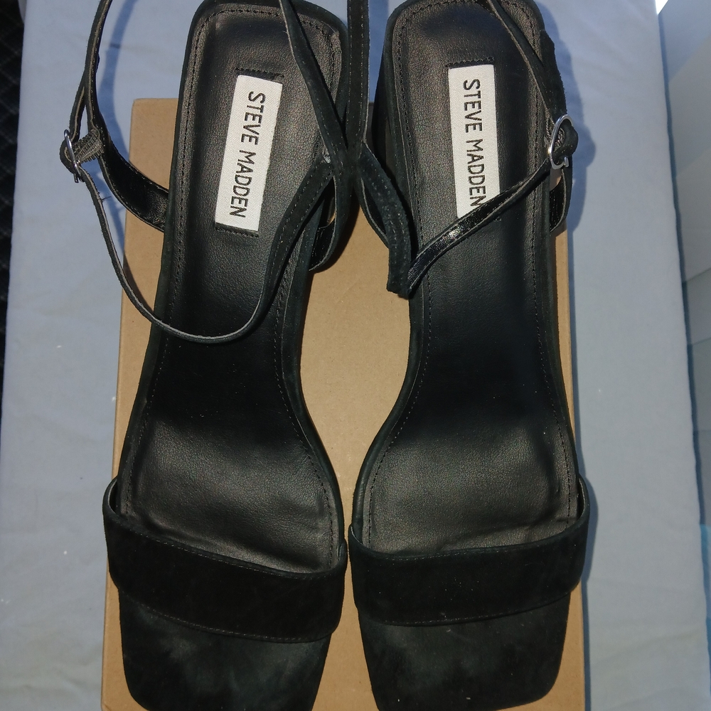 Steve Madden black suede platform block heel Sandals